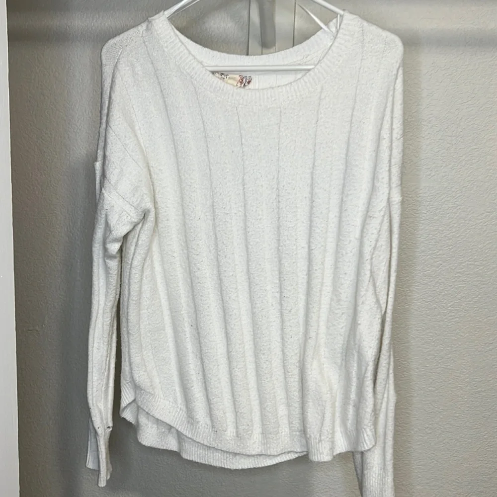 Sweater - Picture 1 of 2